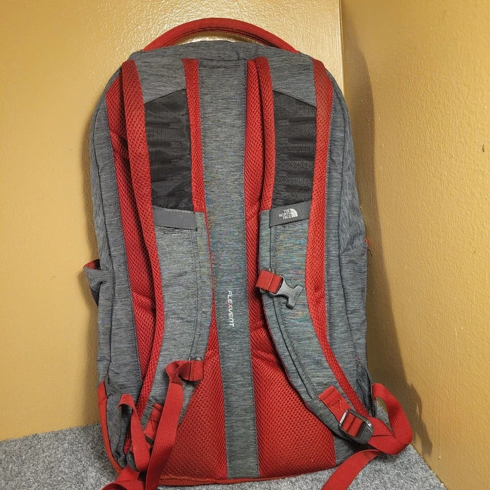 The North Face Vault Backpack Super Clean Gray/Burgundy (NF0A3KV9)